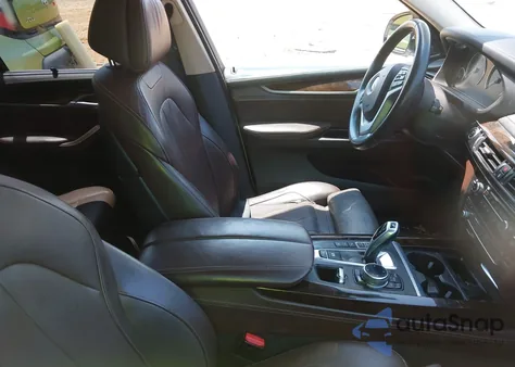 2015 BMW X5 xDrive35I z USA, uszkodzony, nr VIN 5UXKR0C52F0K59148